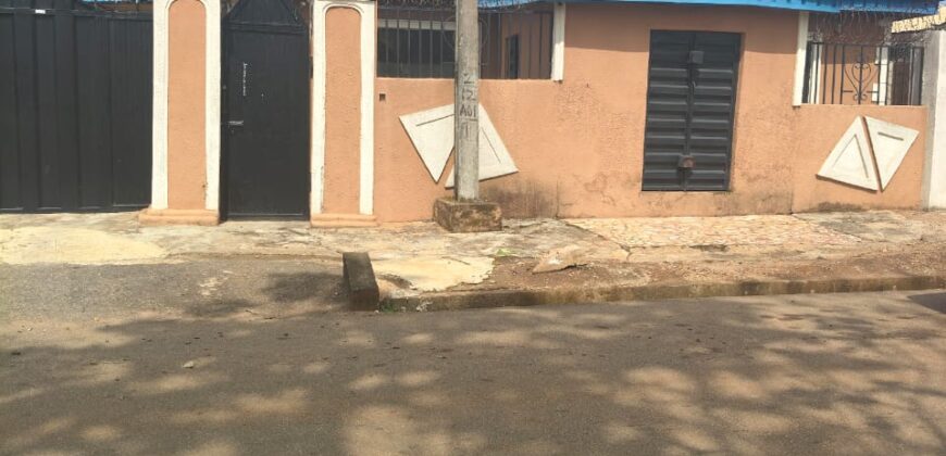 A Flat, Itaoniyan, Futa Road